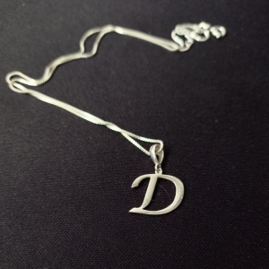 Colar prata D