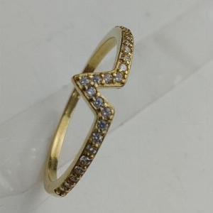 Anel com pedra de zirconia 2