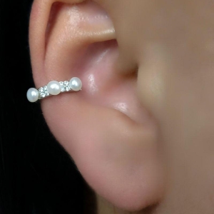 Piercing fake de pérolas