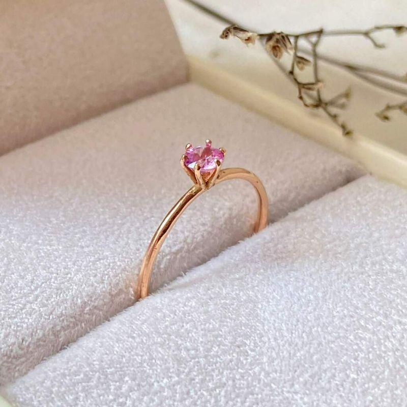 Anel solitário rosa