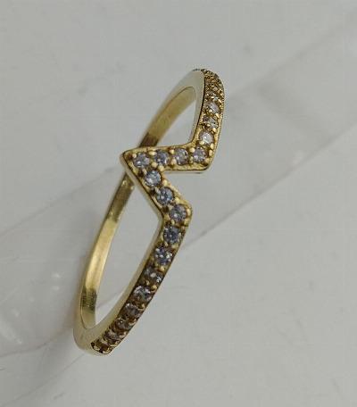 Anel com pedra de zirconia 2